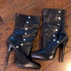Black Heeled Snap Boot